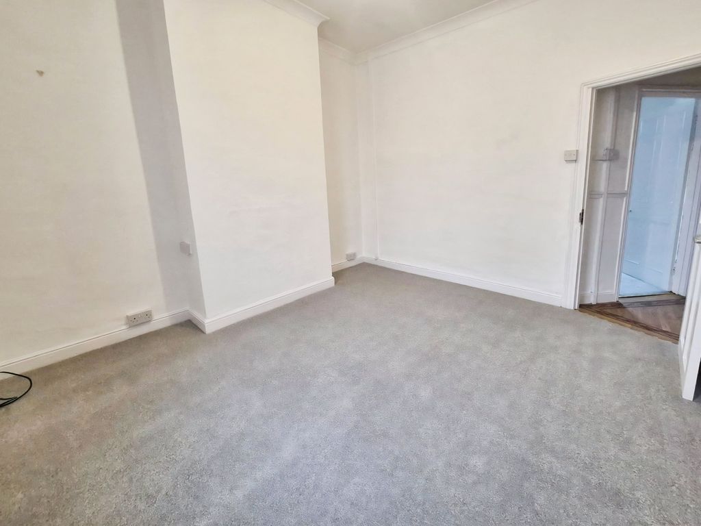 Additional image 10 of 3 bed terraced house to rentOak Street, Newport NP19