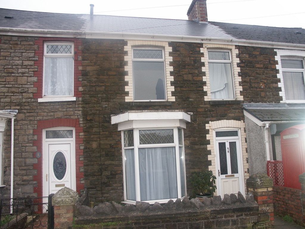 3 bed terraced house to rent3 Leonard Street, Neath, West Glam. SA11