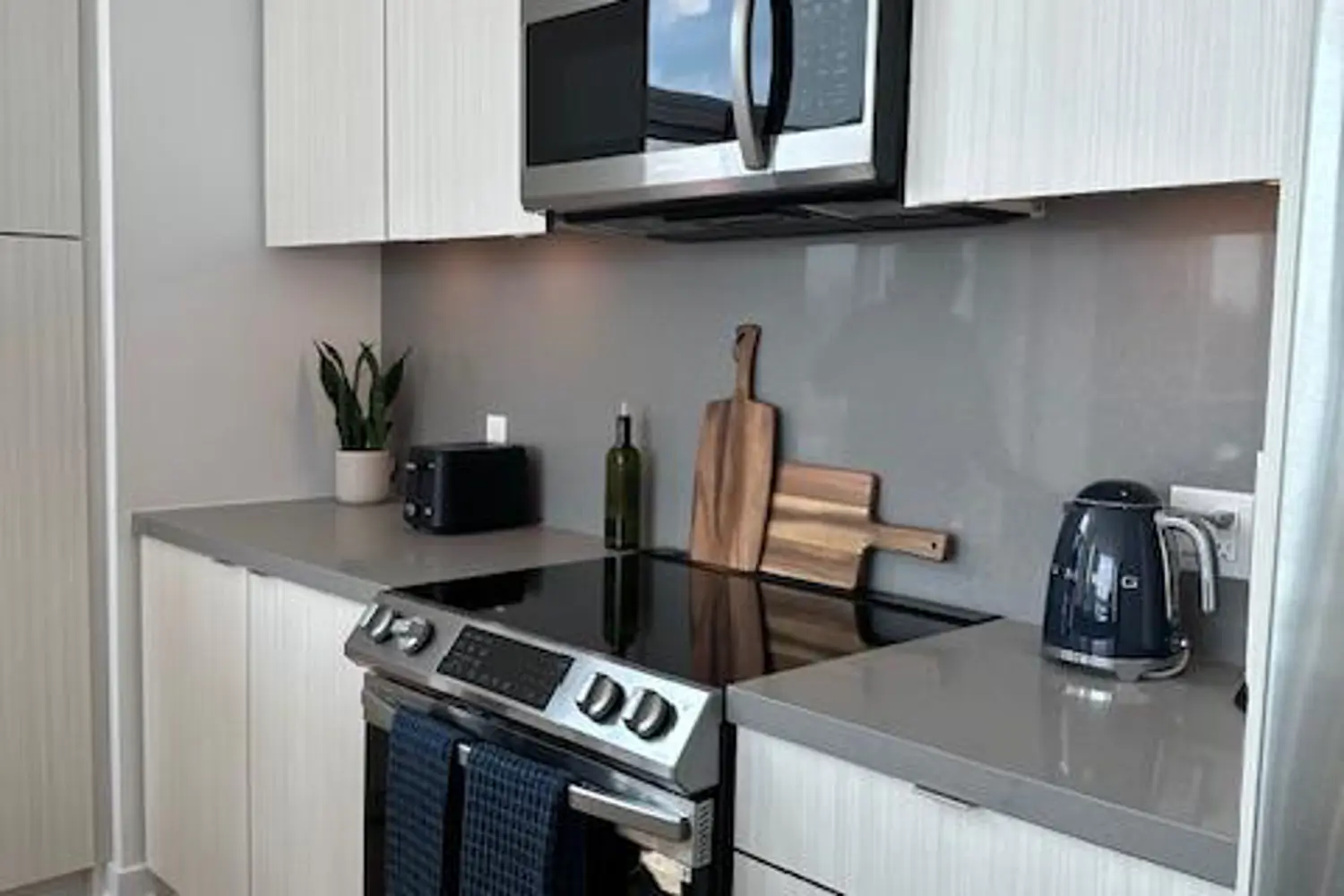 Additional image 5 of 415 Sea Ray Avenue 418