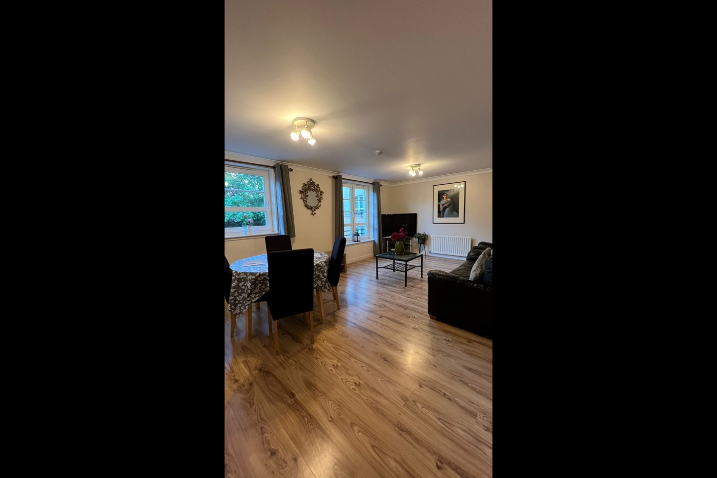 2 Bed Flat, Powderhall Rigg, EH7, N1 7GU