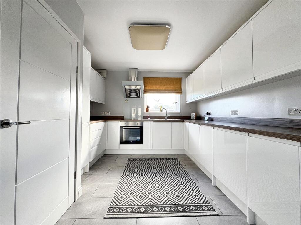 Additional image 4 of Green Lane, Stratton-On-The-Fosse