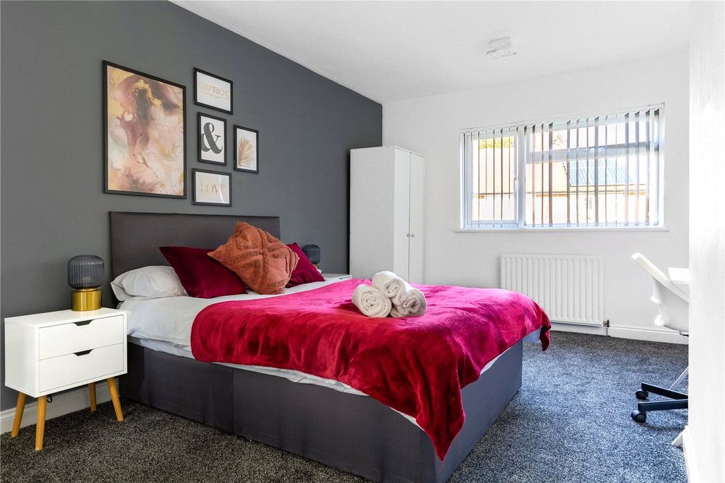 Additional image 22 of 6 bed semi-detached house to rentHelmdon Crescent, Northampton NN2