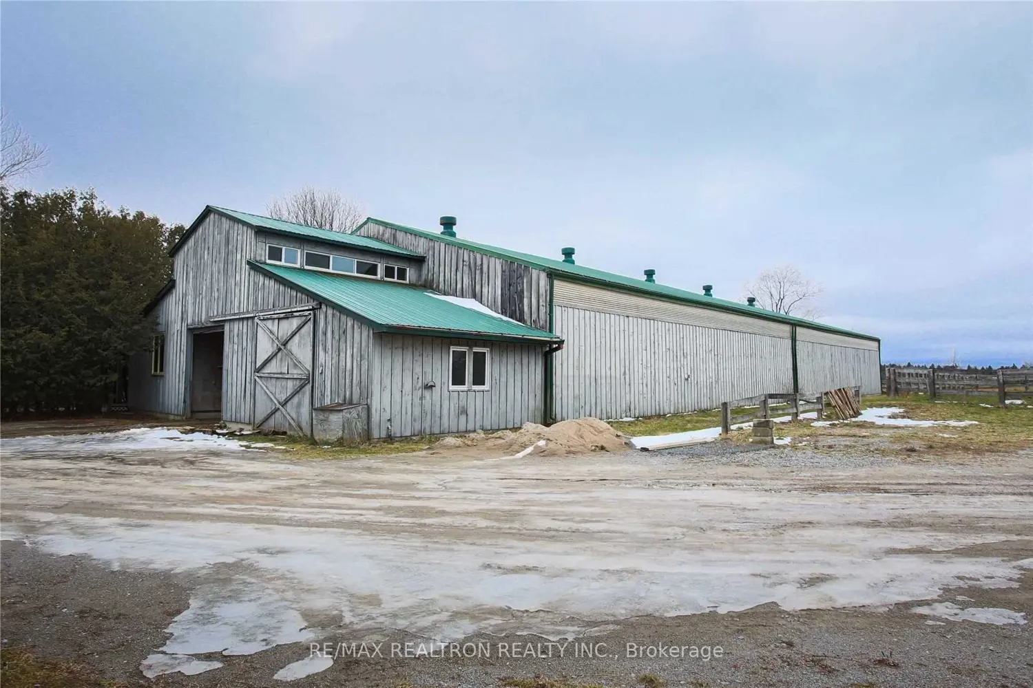 13265 Leslie Street photo 2