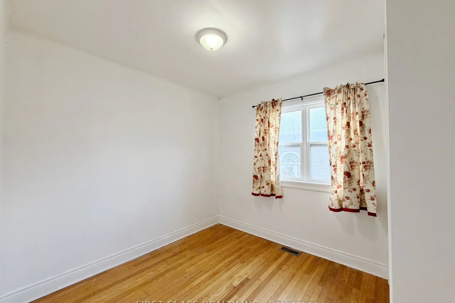 Additional image 11 of 2081 Metro Road