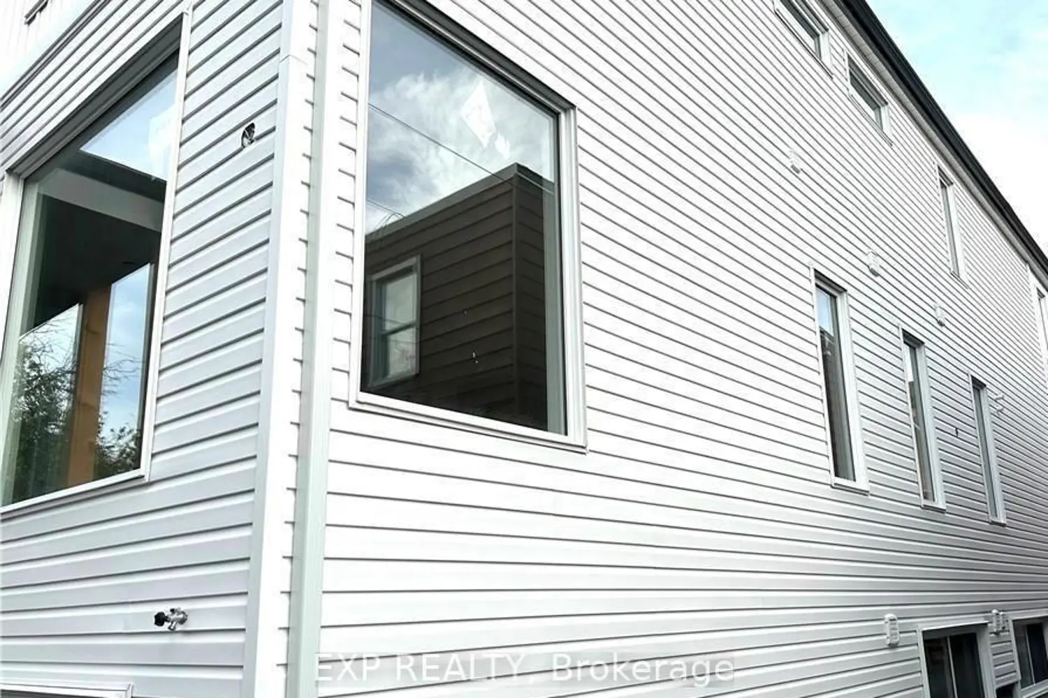 Additional image 3 of 25 O'meara Street A + B