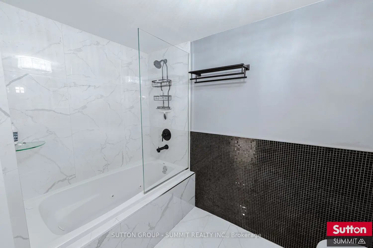 Additional image 12 of 5 Silversmith Court