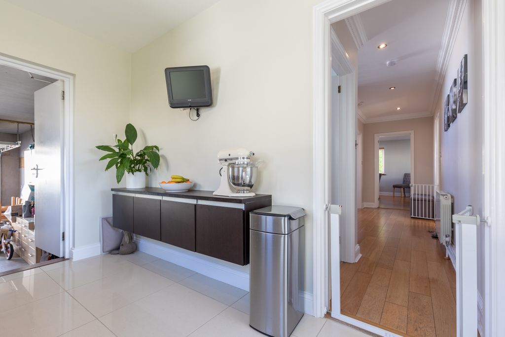 Additional image 16 of 4 bed detached house to rent4 Clos De La Bliase, St. Helier, Jersey JE2