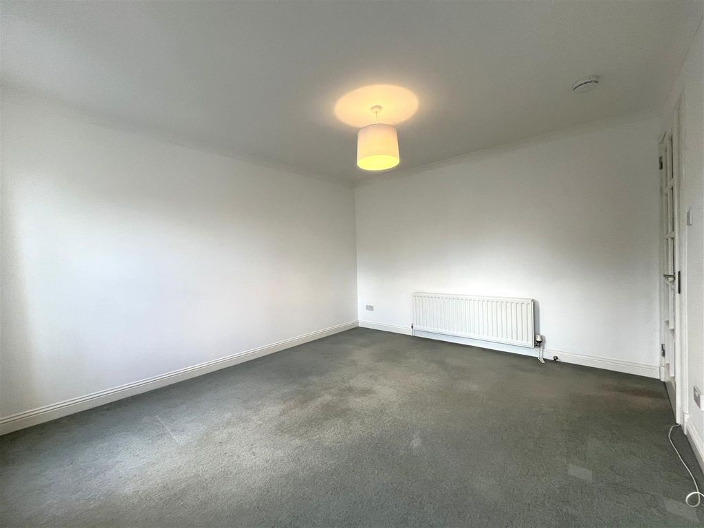 Additional image 3 of 2 bed flat to rentSouth Inch Court, Perth PH2