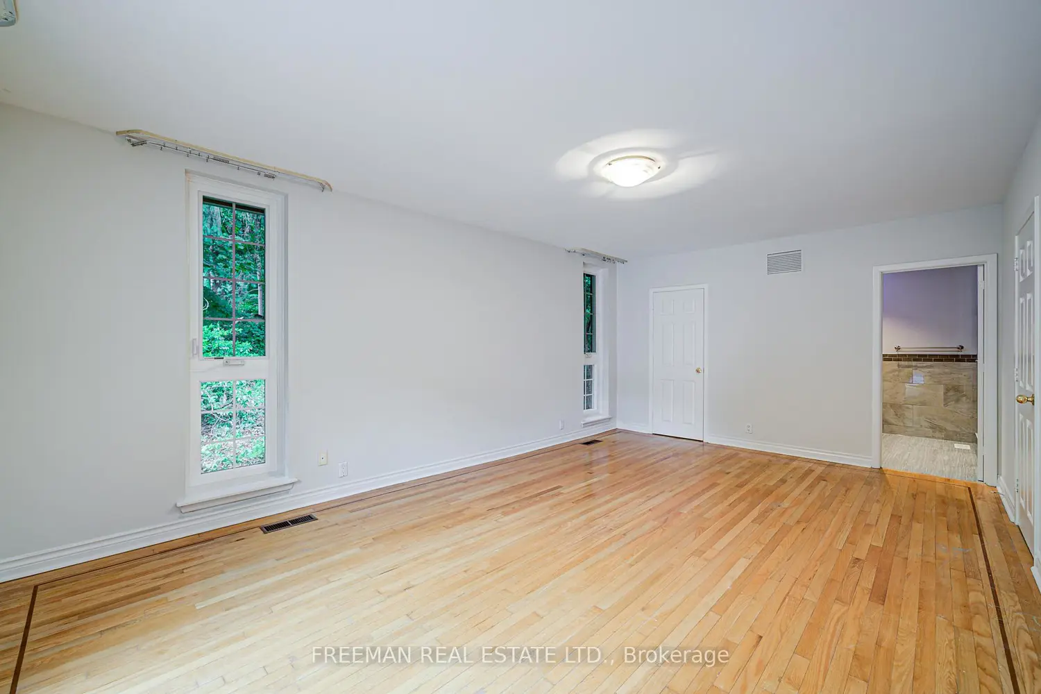 Additional image 18 of 1528 Knareswood Drive