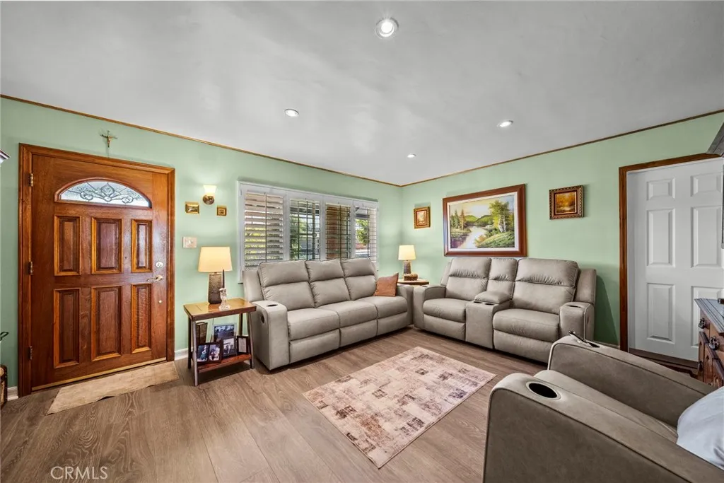 Additional image 45 of 10111 Elkwood St, Sun Valley, CA 91352