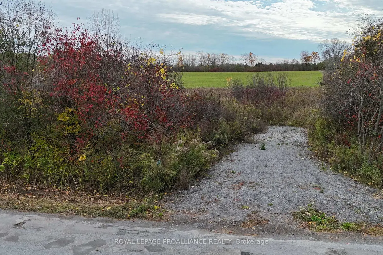 507 Smokes Point Road photo 2