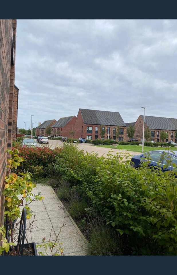 2 Bed Flat, Mottram Road, EH4, N1 7GU