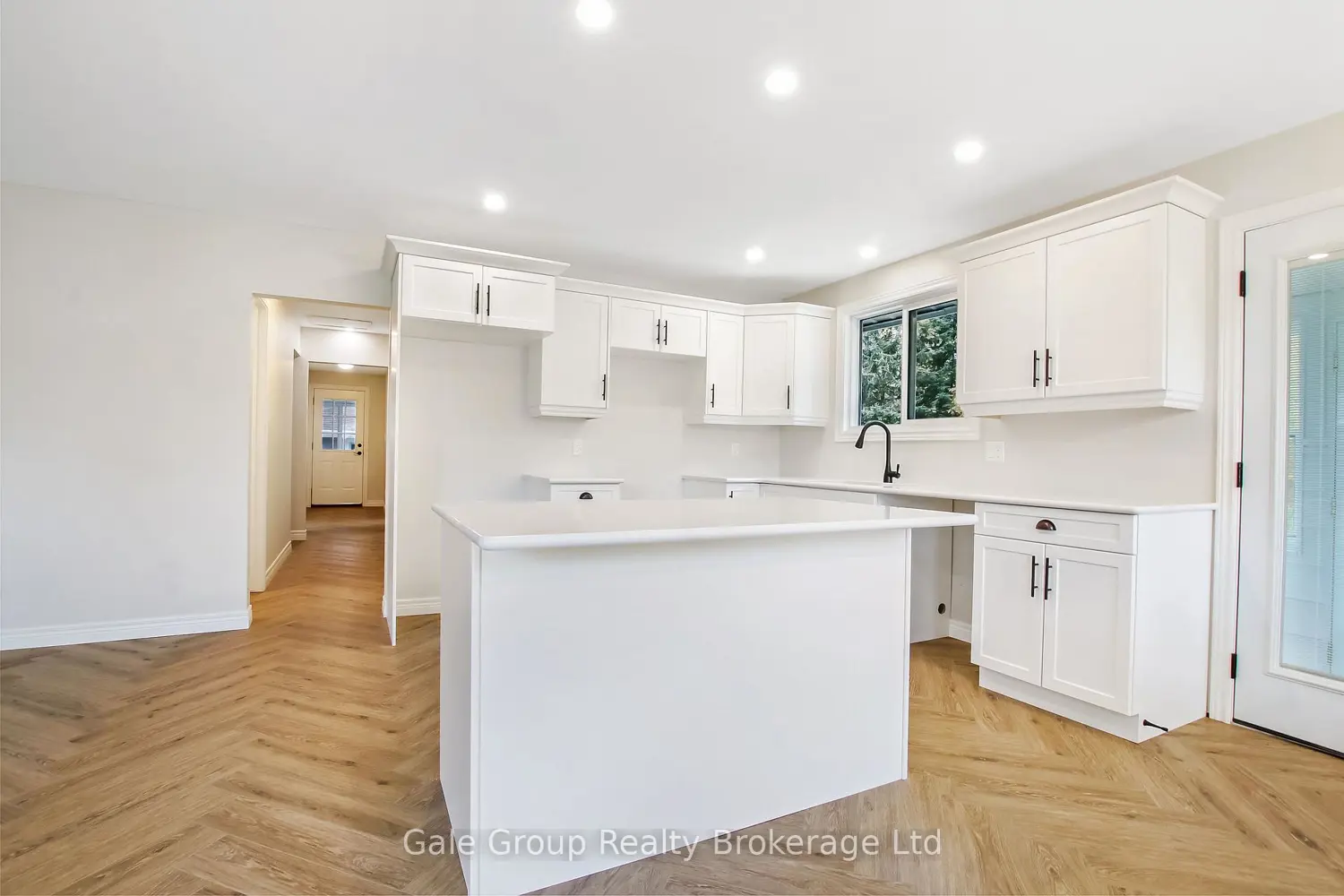 Additional image 8 of 10 Clubhouse Road