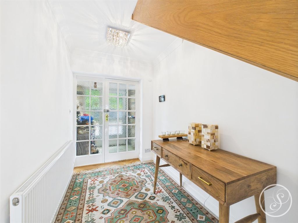 Additional image 10 of 4 bed detached house to rentLing Lane, Scarcroft, Leeds LS14
