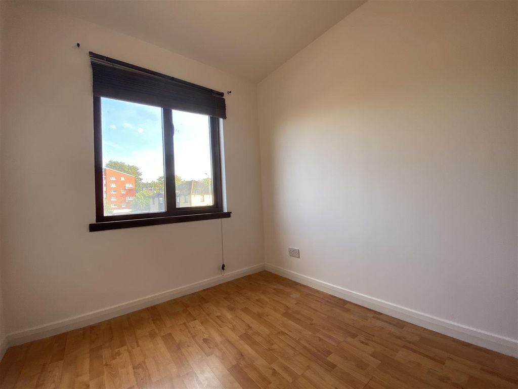 Additional image 9 of 2 bed flat to rentAllison Crescent, Perth PH1