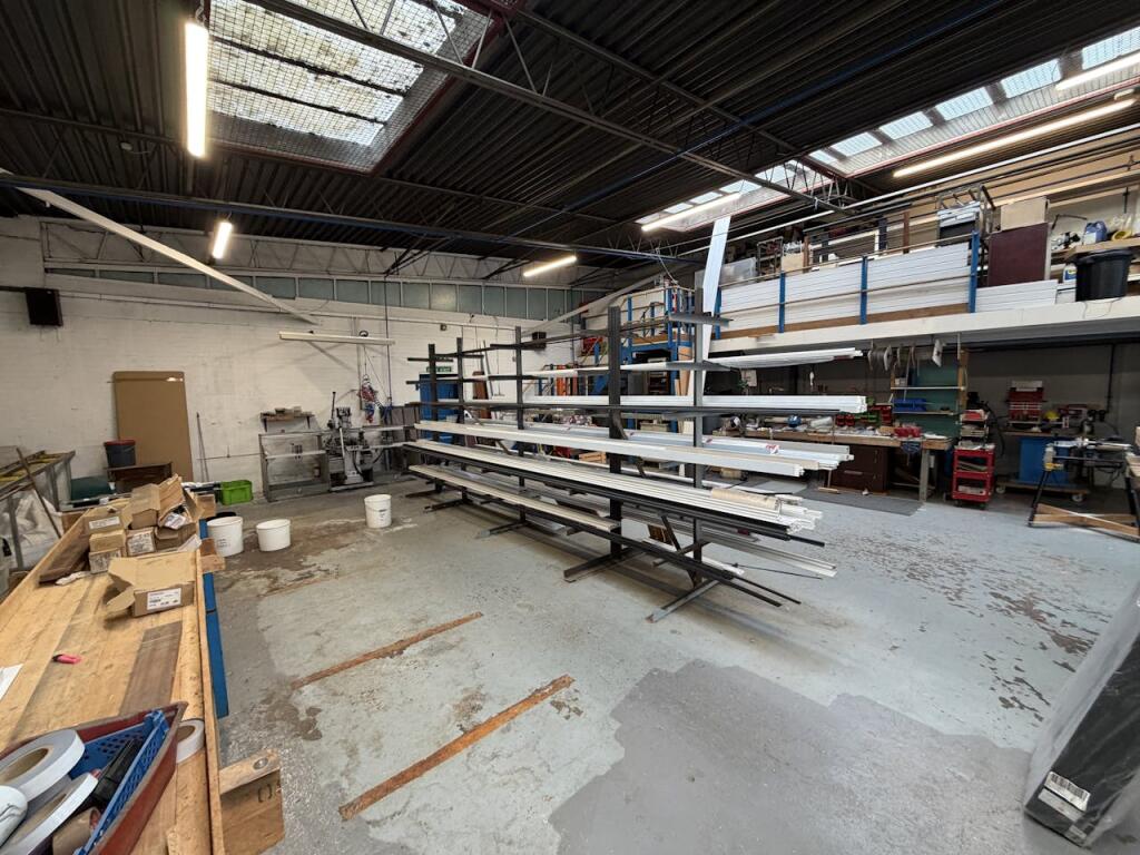 Additional image 6 of Unit 133, Middlemore Industrial Estate, Smethwick, B21 0AY