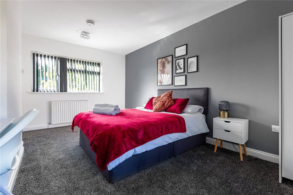 Additional image 24 of 6 bed semi-detached house to rentHelmdon Crescent, Northampton NN2