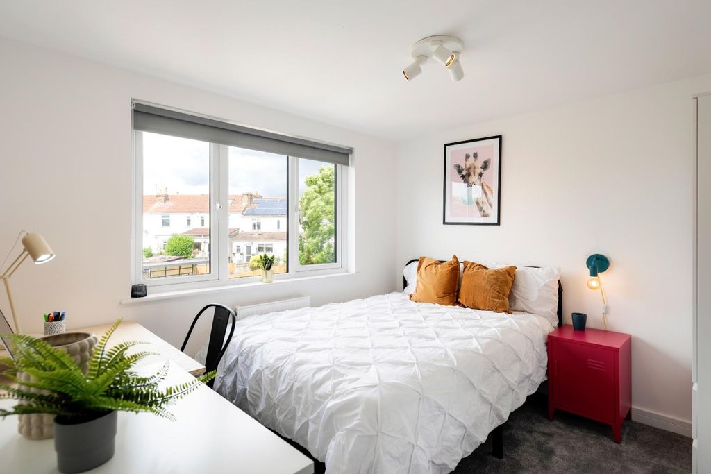 Additional image 5 of 10 bed property to rentLandseer Avenue, Bristol BS7