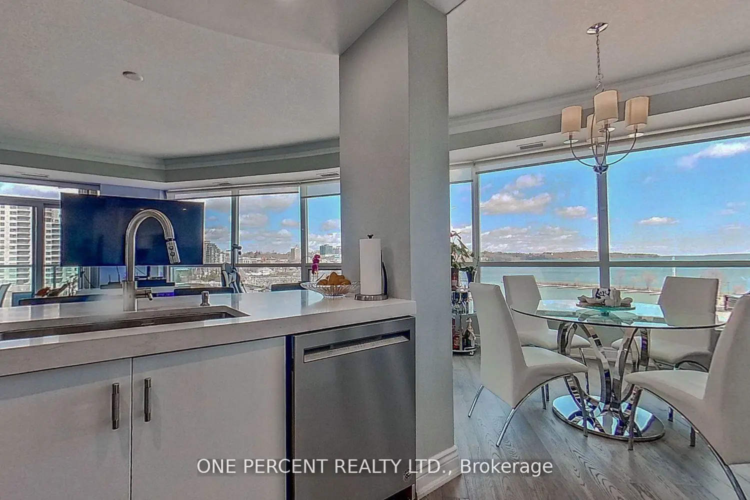 Additional image 4 of 33 Ellen Street 604