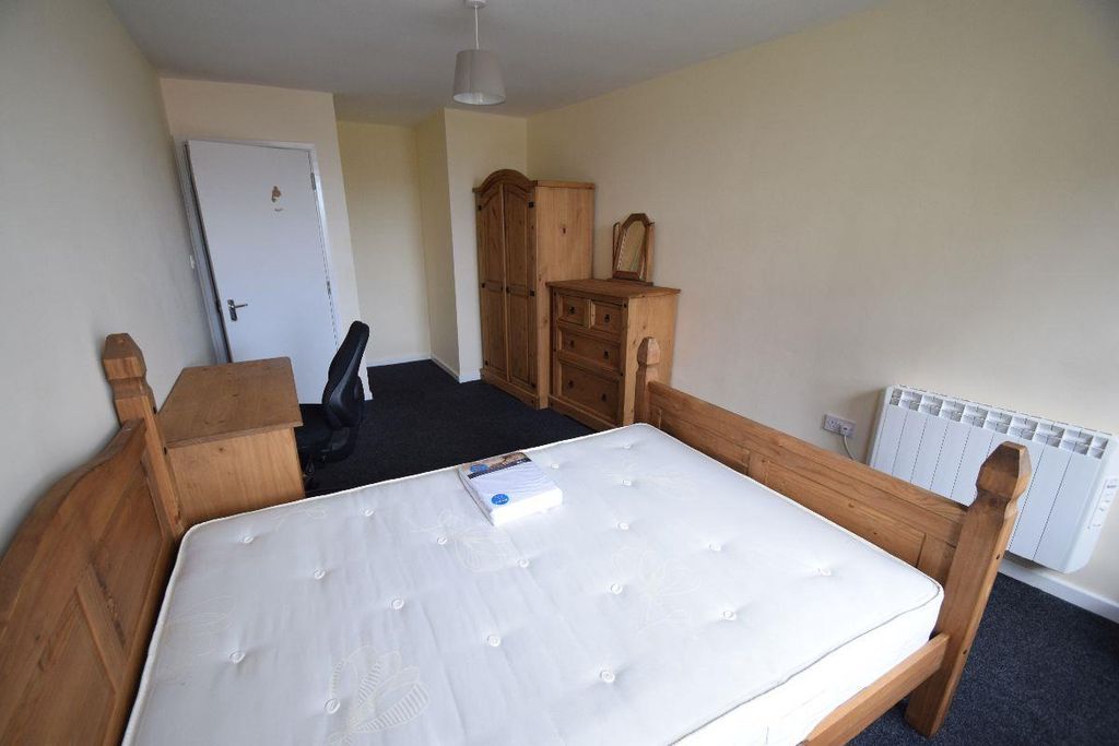 Additional image 7 of 7 bed flat to rentBellmans Yard, High Street, Newport TF10