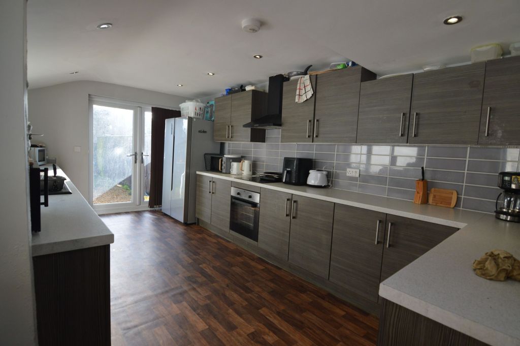 Additional image 6 of Room to rentWelholme Road, Grimsby DN32