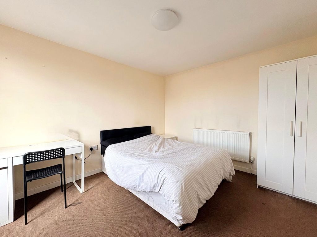 Additional image 6 of 9 bed shared accommodation to rentGreenbank Road, Mossley Hill, Liverpool, Merseyside L18