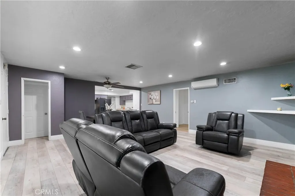 Additional image 32 of 44410 Loneoak Ave, Lancaster, CA 93534