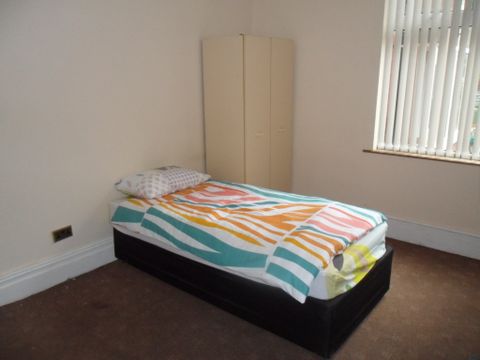 Cecil Road, Birmingham B24, Room to rent