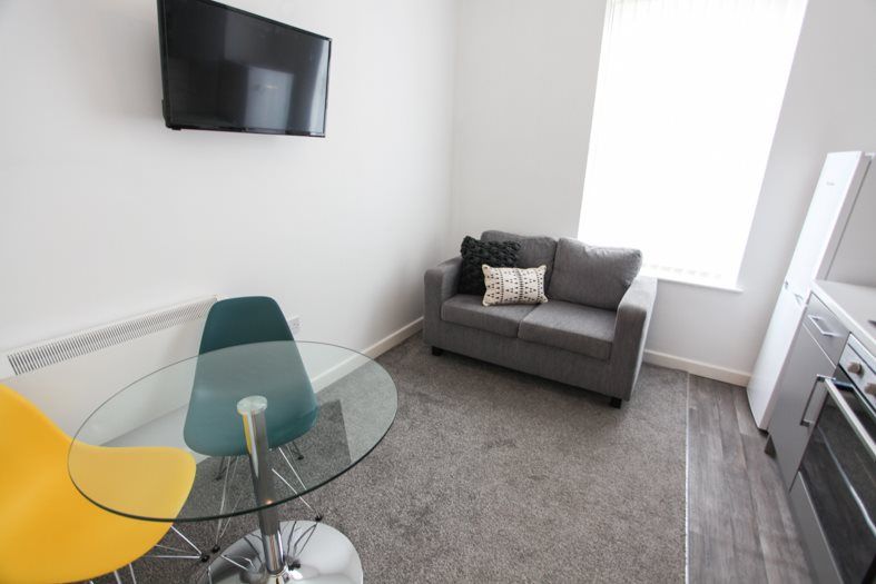 2 bed shared accommodation to rentFell Street L7 photo 5