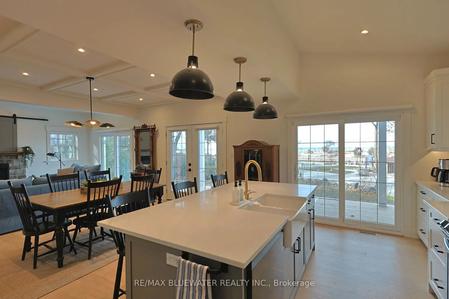 Additional image 4 of 82 River Road