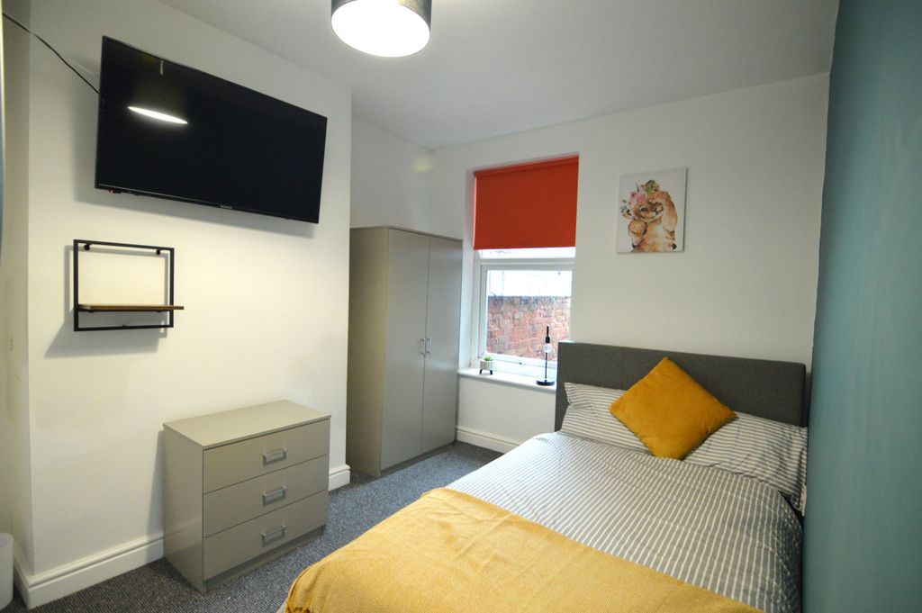 Additional image 2 of Room to rentFarebrother Street, Grimsby DN32