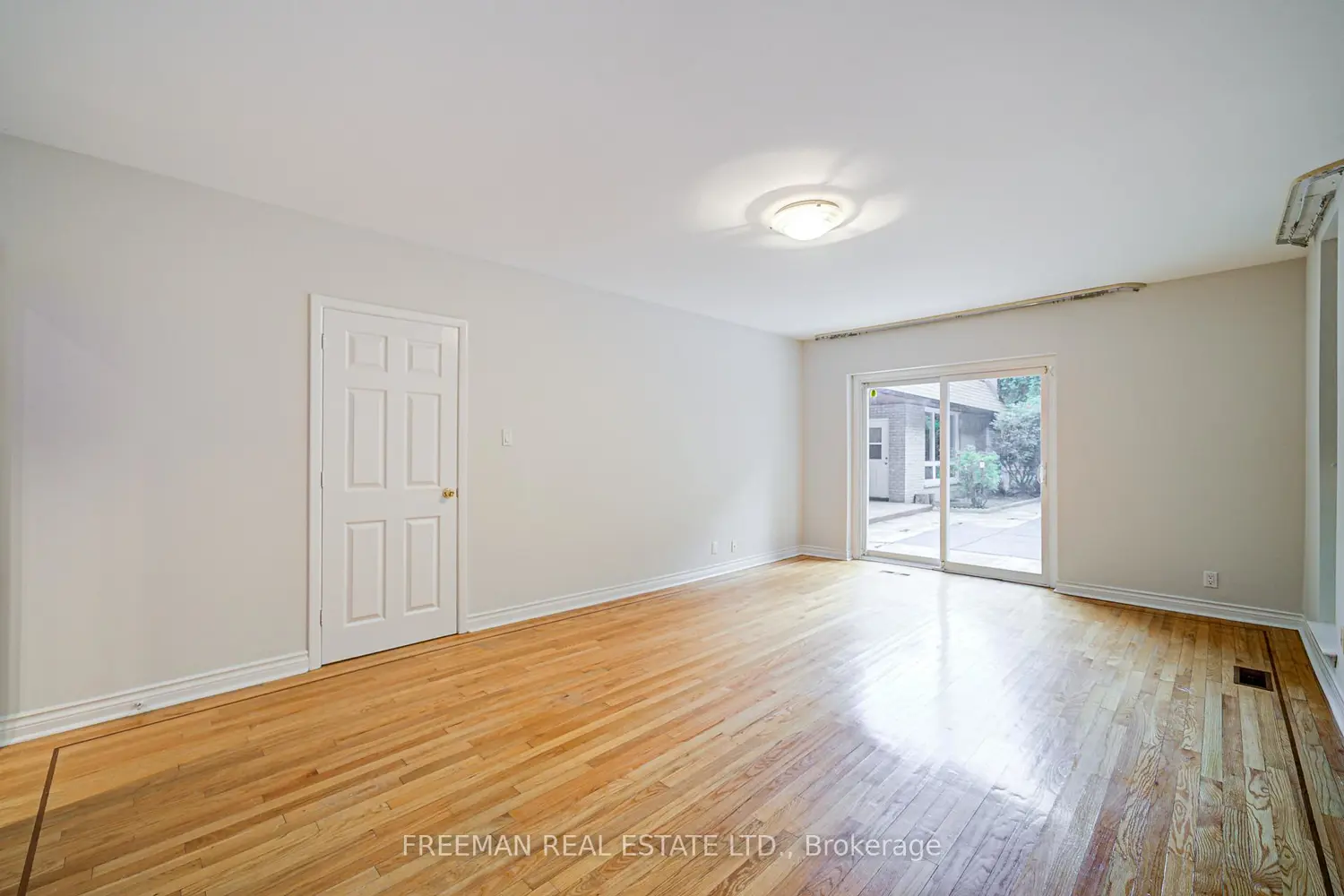 Additional image 17 of 1528 Knareswood Drive