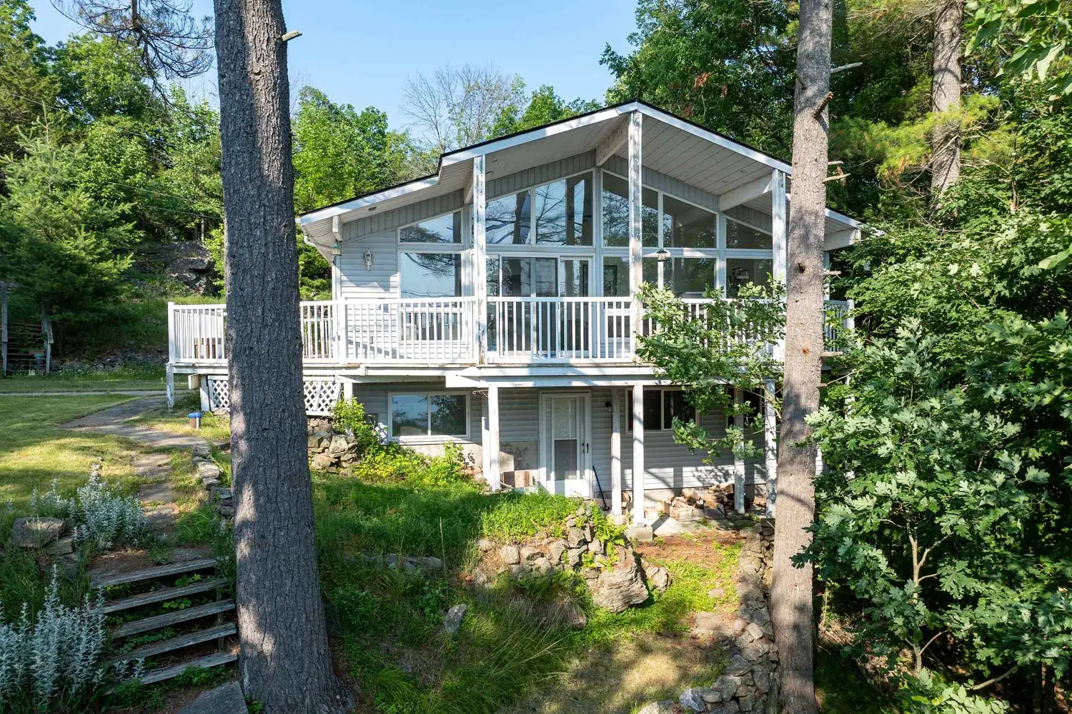 182A Brooks Point Road
