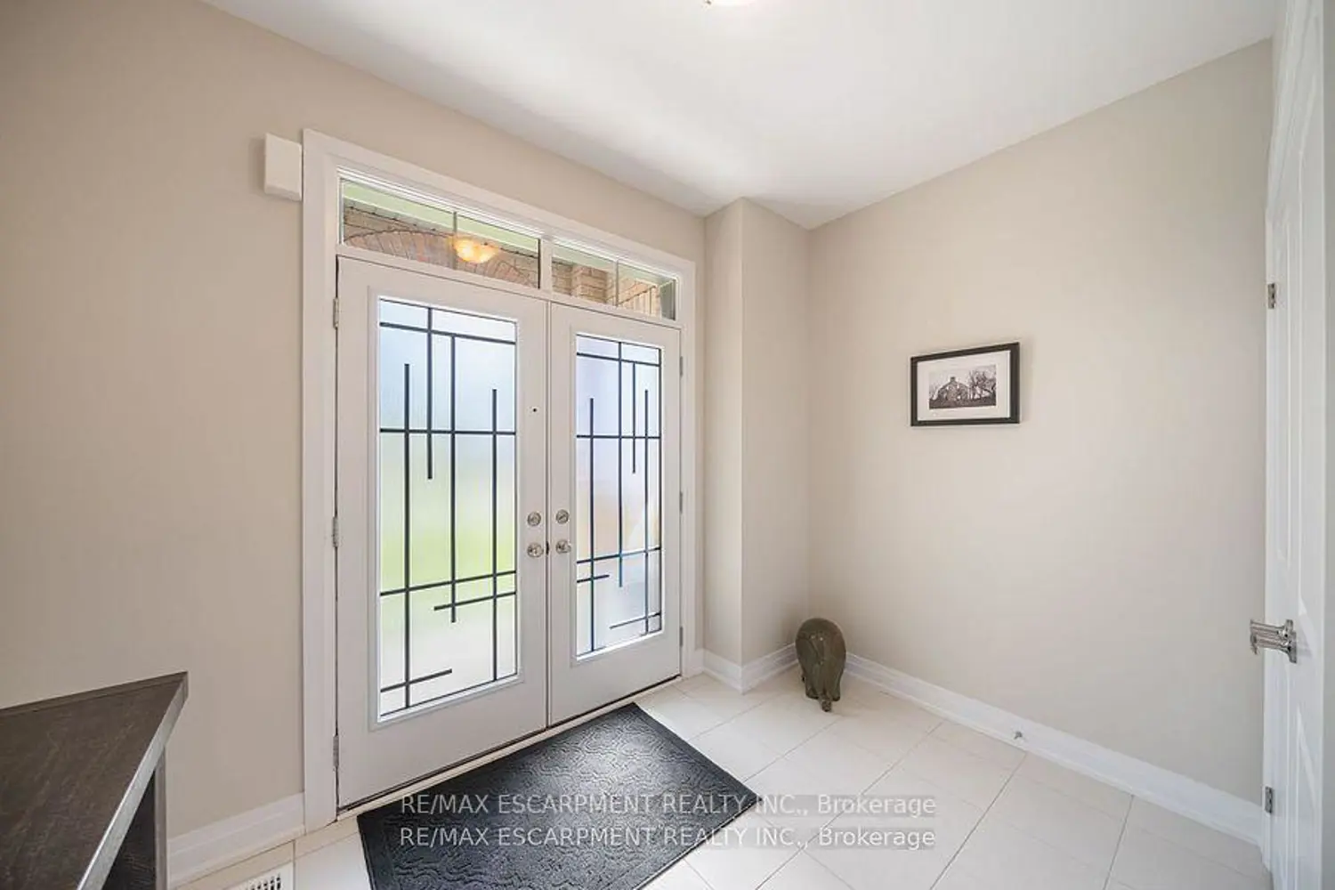 465 Adelaide Street photo 3