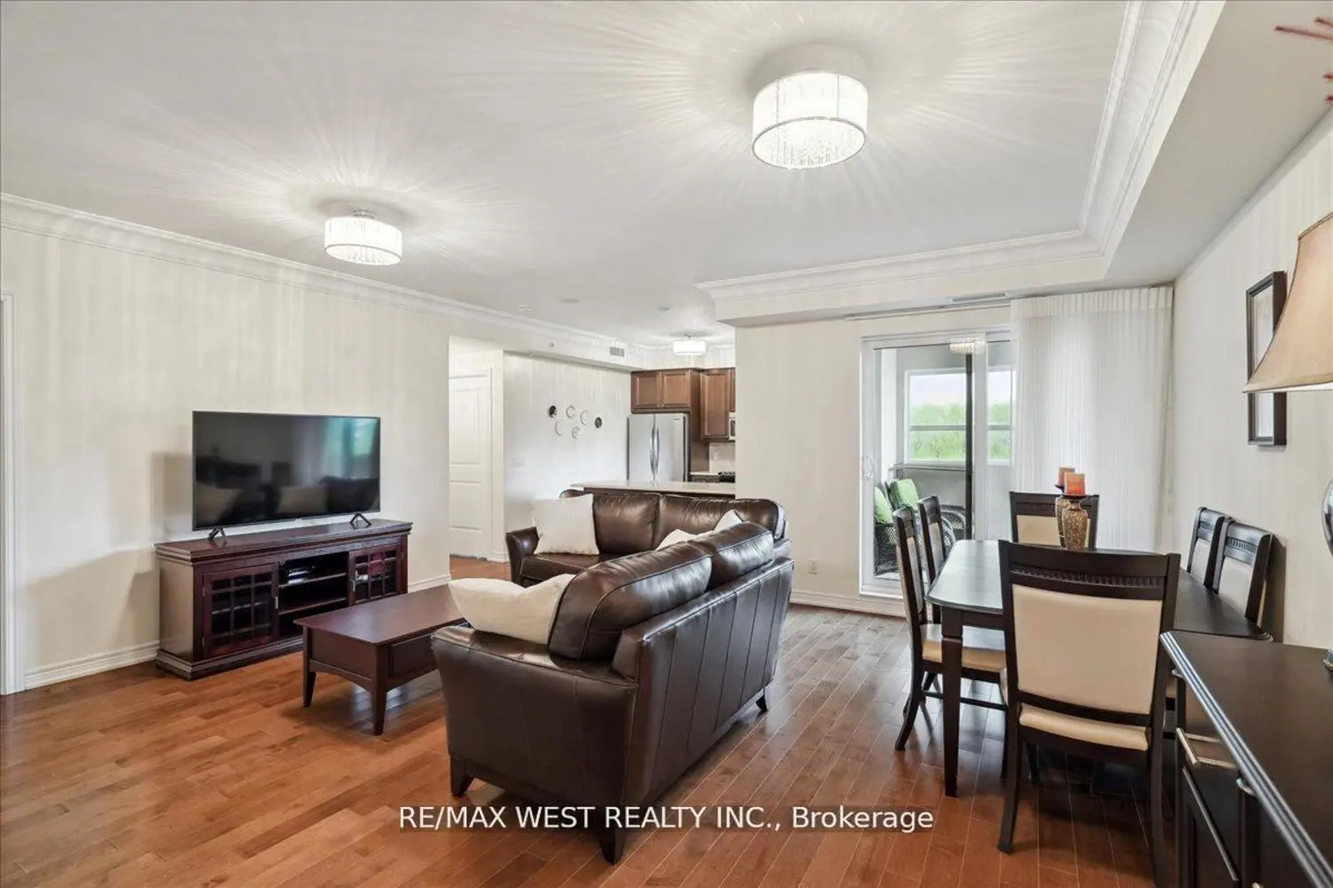 9255 Jane Street 405 photo 2