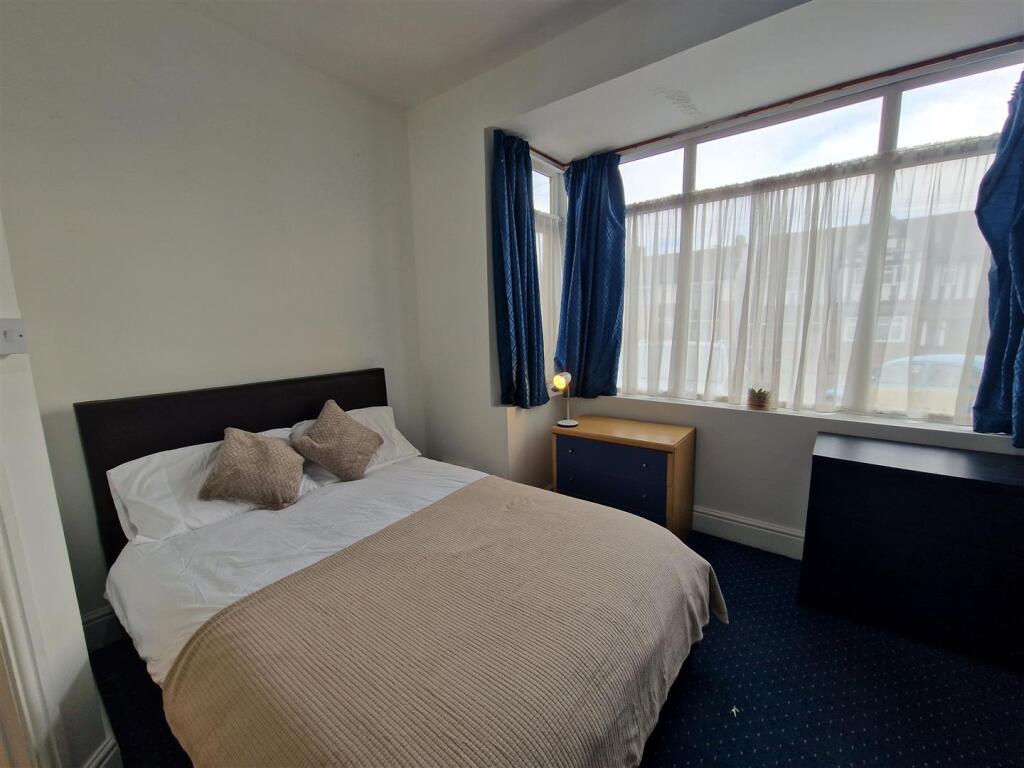 Oval Road, Birmingham