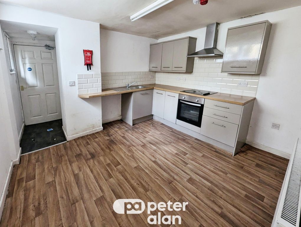 Additional image 2 of 2 bed flat to rentClytha Square, Newport NP20
