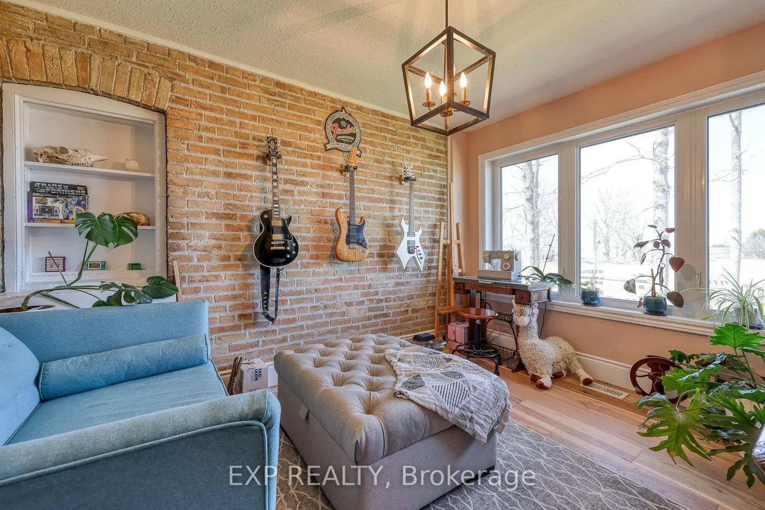 Additional image 11 of 3892 Lewis Road