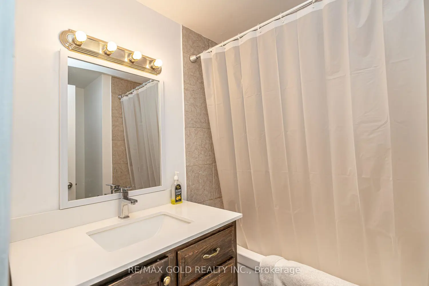 Additional image 10 of 46 Dearbourne Boulevard 41