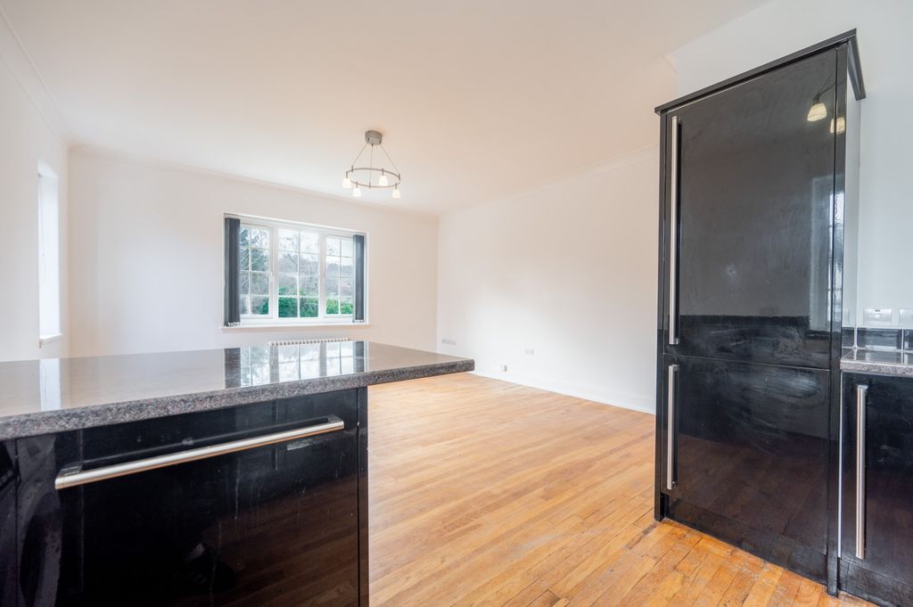 Additional image 5 of 2 bed flat to rentAmochrie Road, Paisley, Renfrewshire PA2