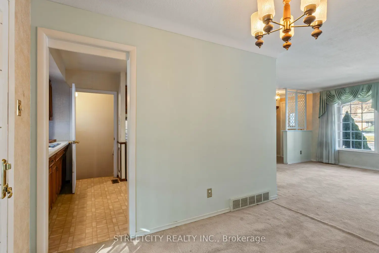 Additional image 15 of 159 Centre Street