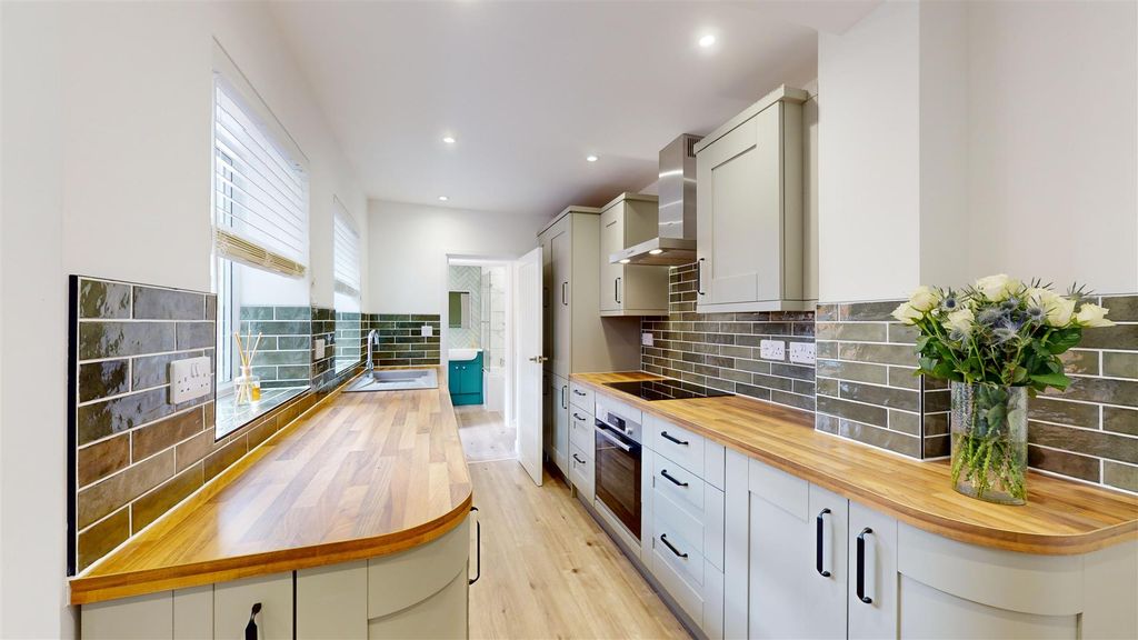 Additional image 4 of 3 bed end terrace house to rentConduit Road, Stamford PE9