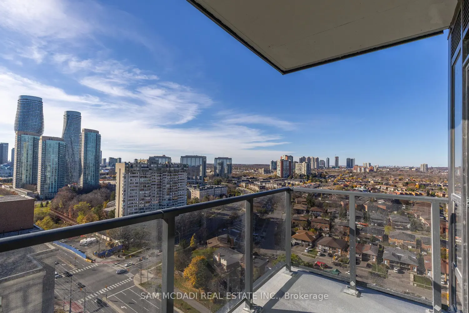 Additional image 18 of 202 Burnhamthorpe Road 2003