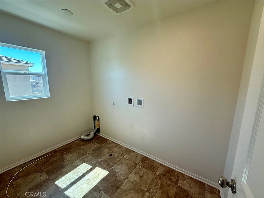 Additional image 101 of 13886 Camino Cinco St, Victorville, CA 92392