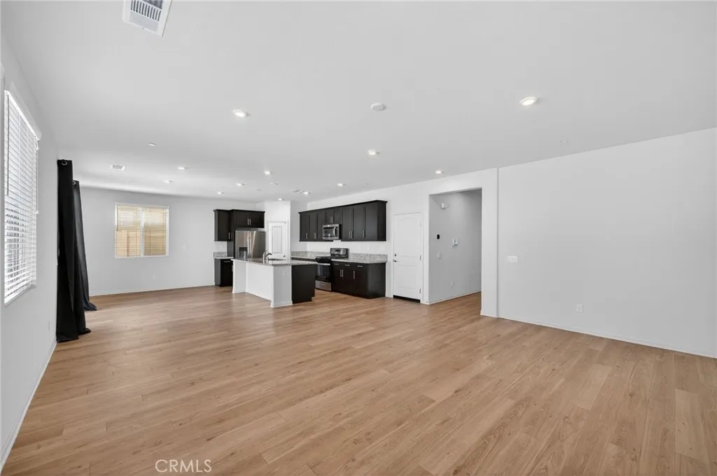 Additional image 18 of 694 Dahlia Ln, San Jacinto, CA 92583