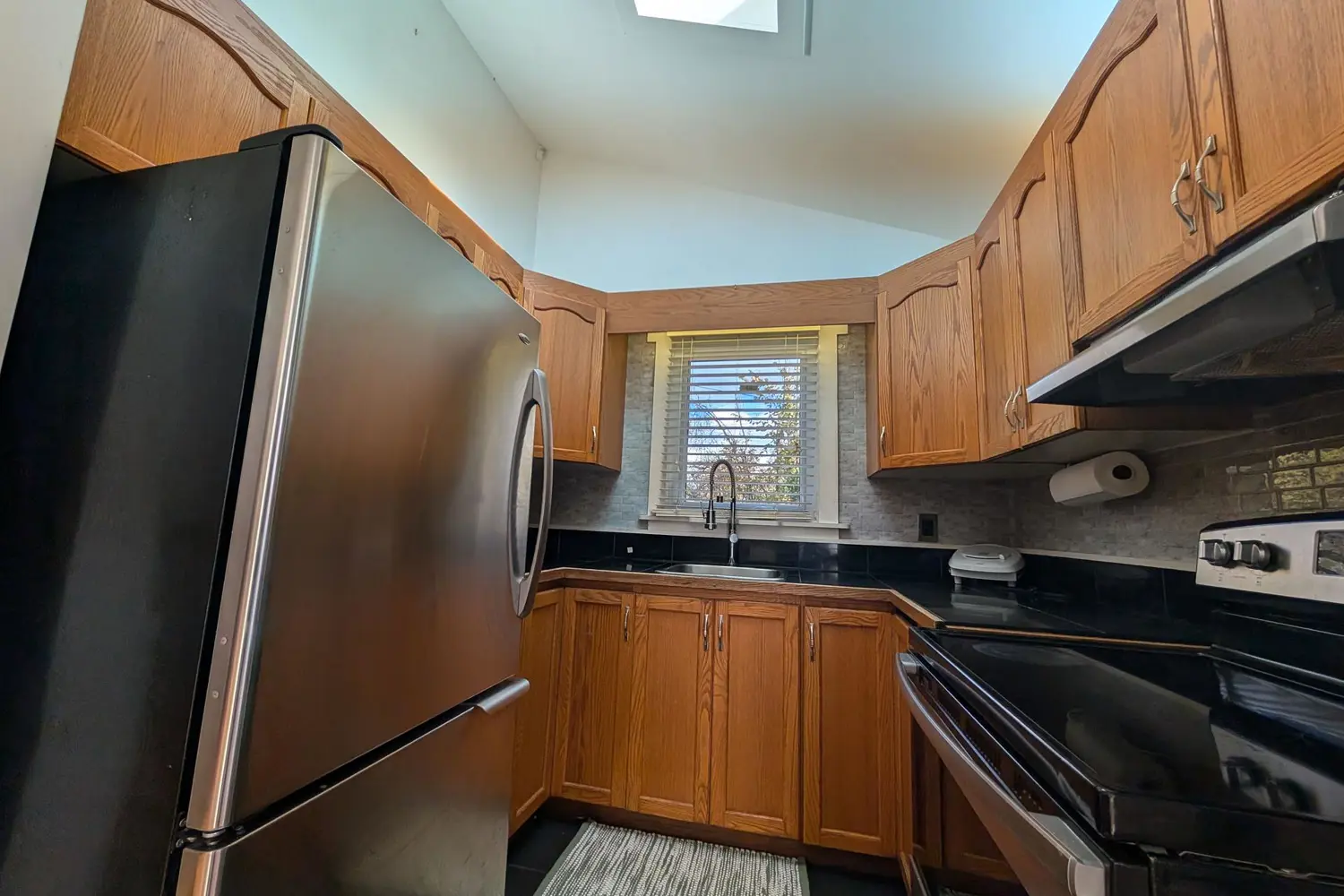 Additional image 14 of 674 Chestnut Street