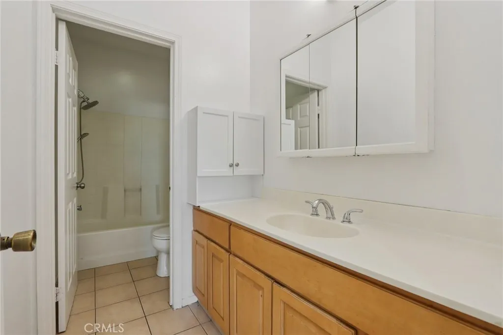 Additional image 15 of 548 Bloomington Avenue, Rialto, CA 92376