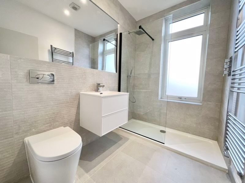 Additional image 12 of 4 bed semi-detached house to rentThe Curve, Welholme Avenue, Grimsby DN32