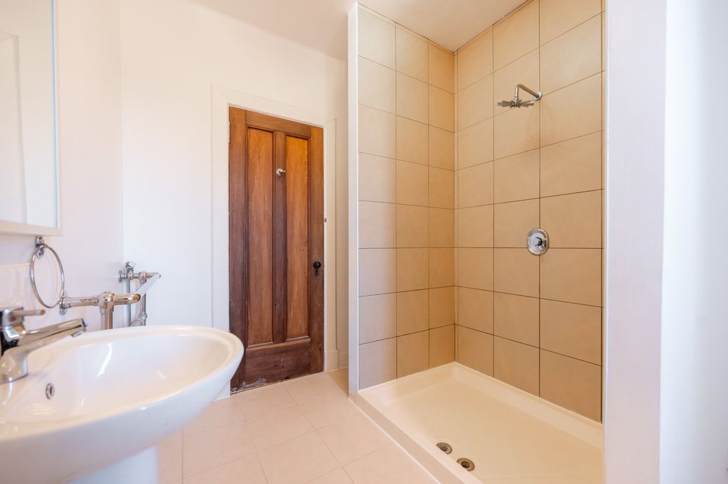 Additional image 11 of 2 bed flat to rentAmochrie Road, Paisley, Renfrewshire PA2