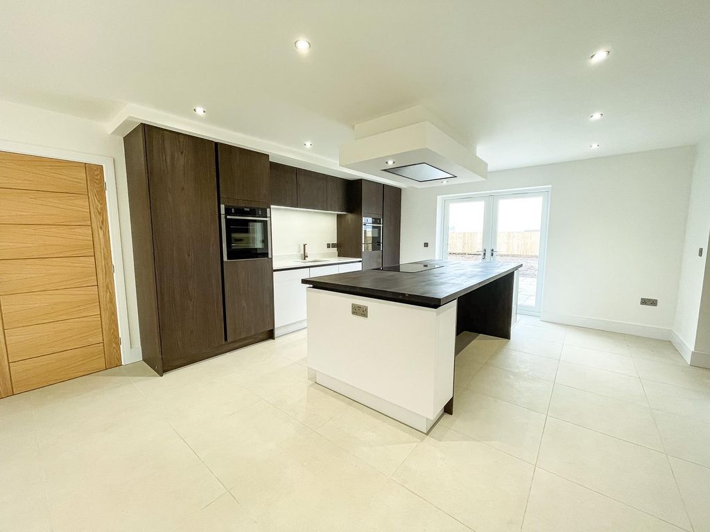 Additional image 3 of 4 bed detached house to rentWath Lane, South Hykeham, Lincoln LN6